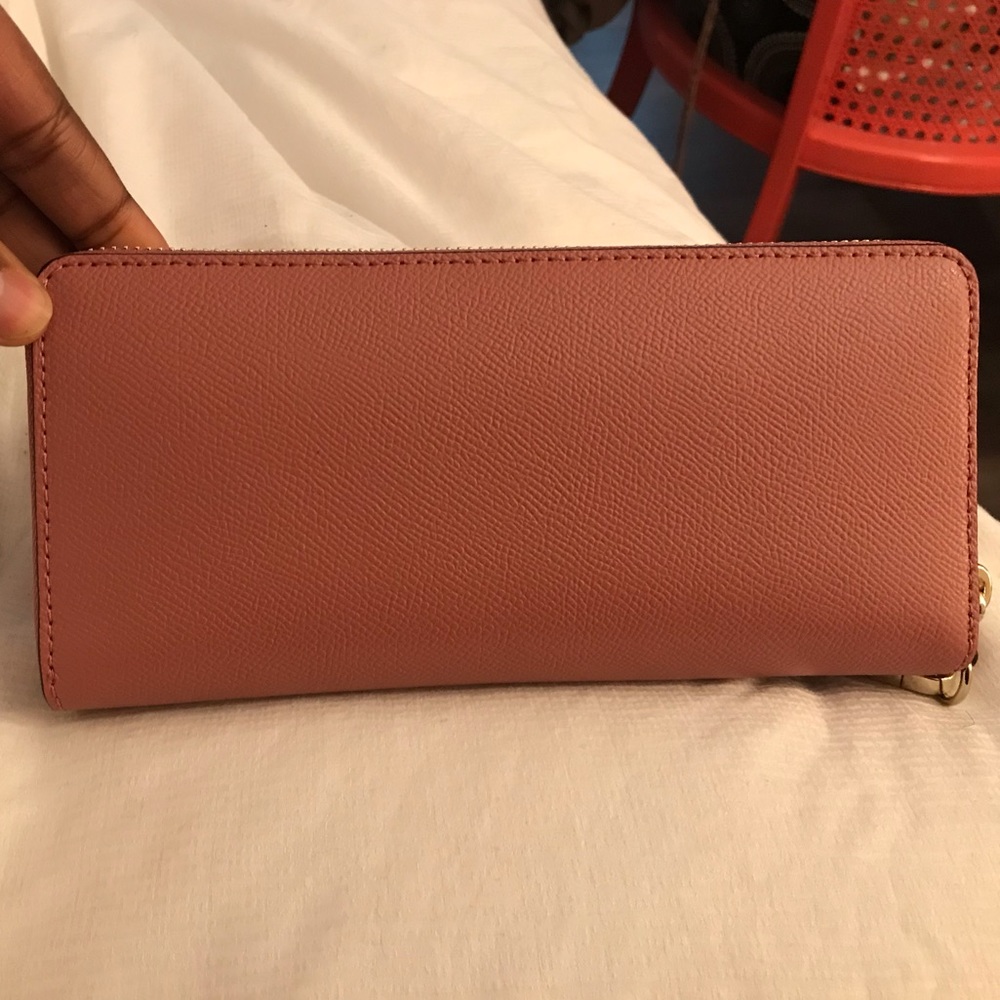 Michael Kors Crossgrain Continental Wristlet NWT - Picture 2 of 8